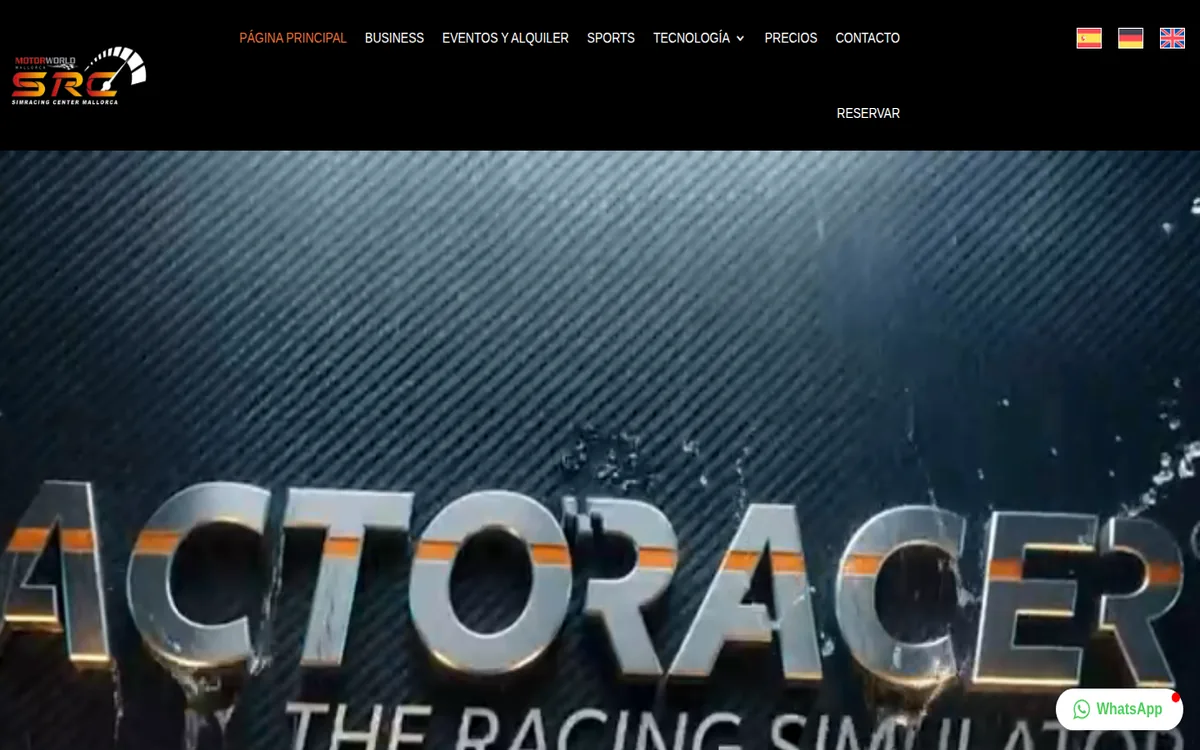 Startseite des Sim Racing Center Mallorca mit Rennsimulator